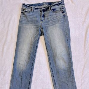 Time And Tru Womens 10 Straight Cut Light Wash Jeans